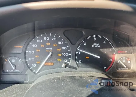 2001 Saturn Sl1 from USA, damaged, VIN 1G8ZG528X1Z301580